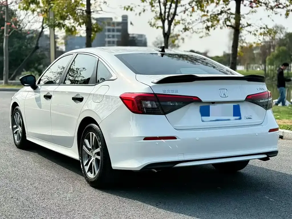 Honda Civic — фото 7