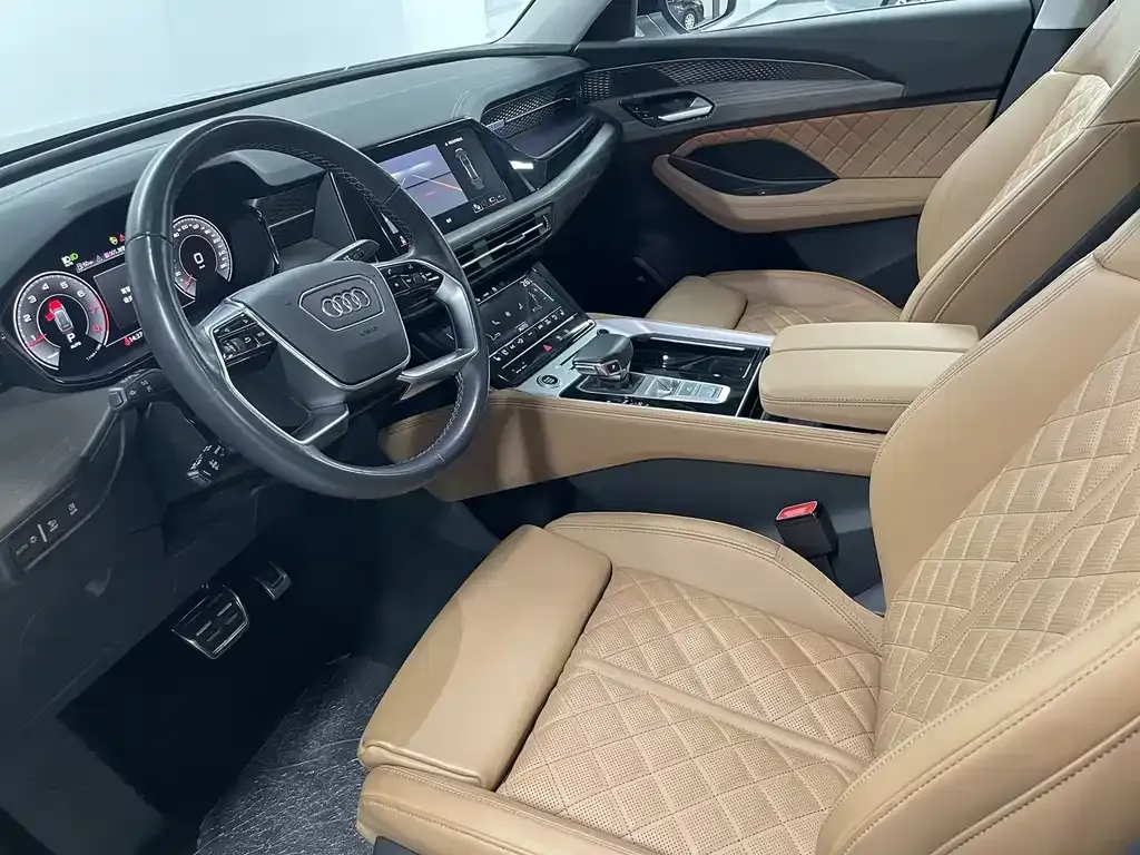 Audi Q6 2025 из CN, фото 9