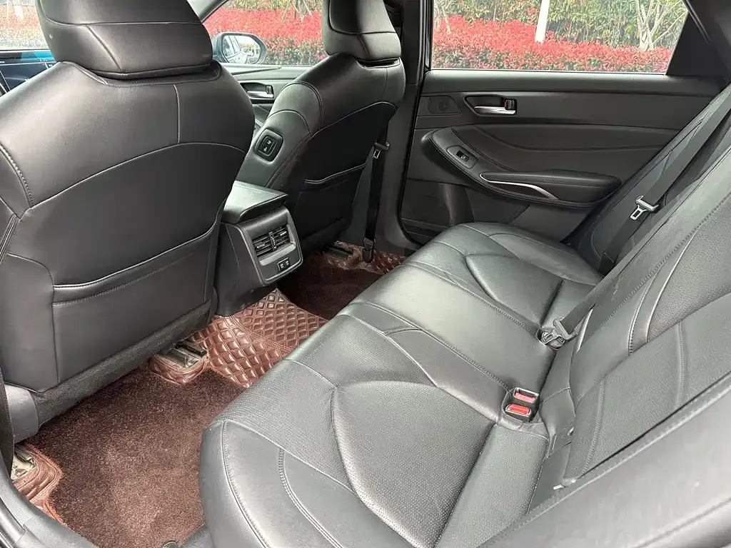 Toyota Avalon 2022 из CN, фото 5