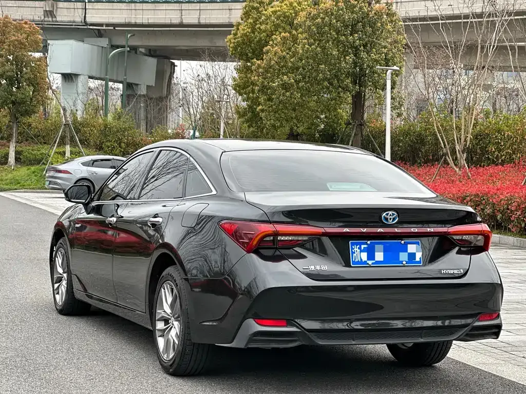 Toyota Avalon 2022 из CN, фото 2