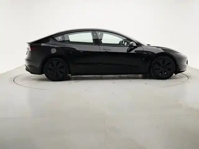 Tesla Model 3 — фото 5