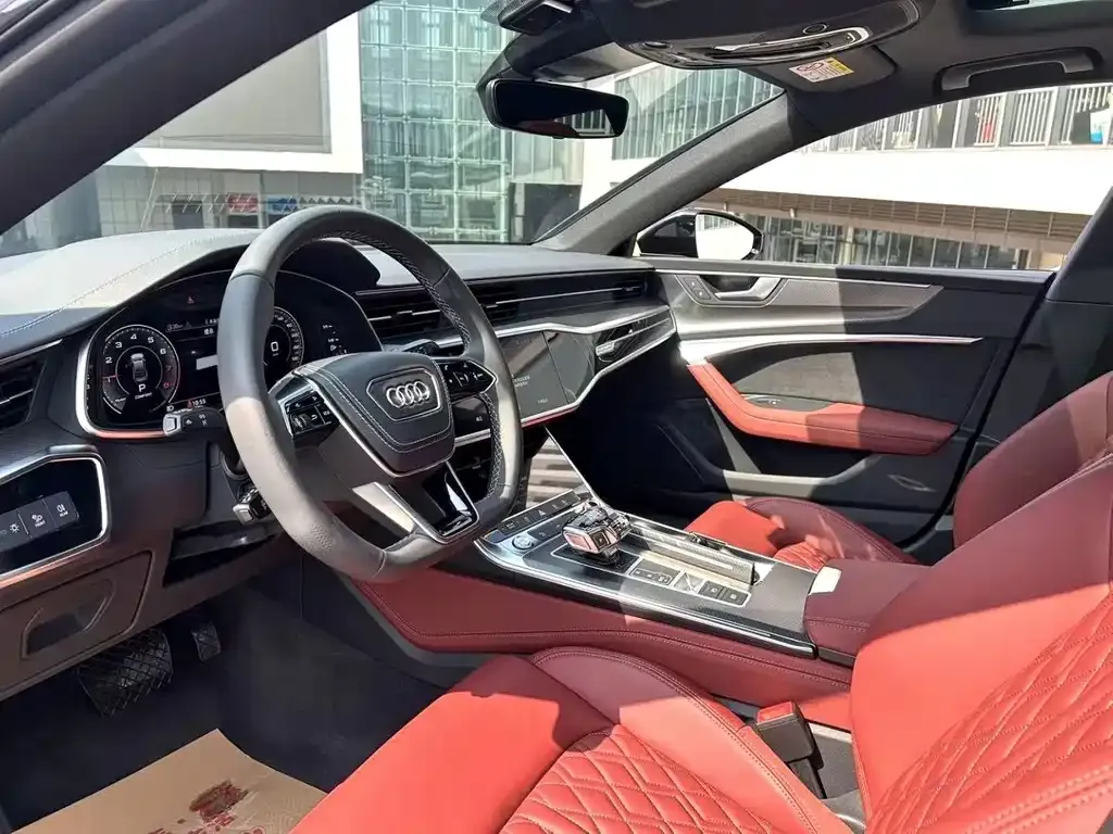 Audi A7L — фото 5