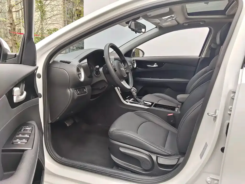 Kia K3 2022 из CN, фото 4