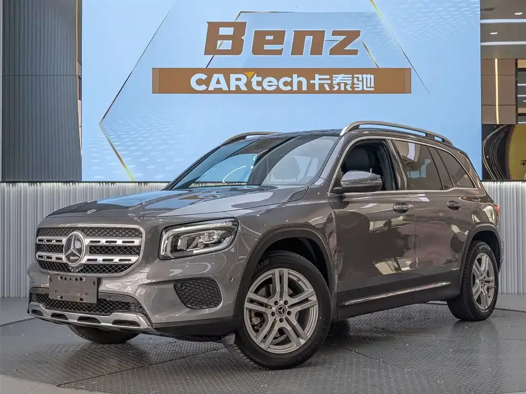Mercedes-Benz GLB — фото 1