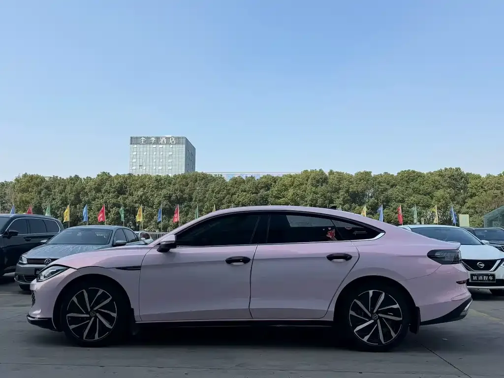 Volkswagen Lamando 2023 из CN, фото 8
