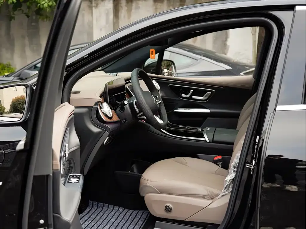 Mercedes-Benz EQE SUV — фото 10