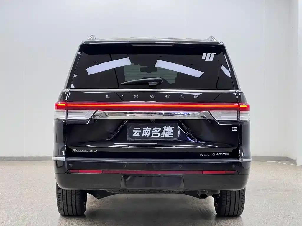 Lincoln Navigator — фото 9