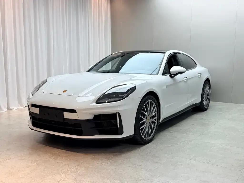 Porsche Panamera — фото 1