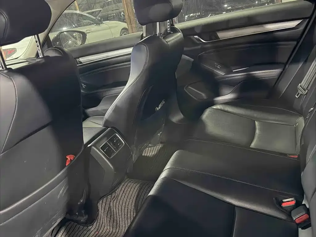 Honda Accord — фото 2