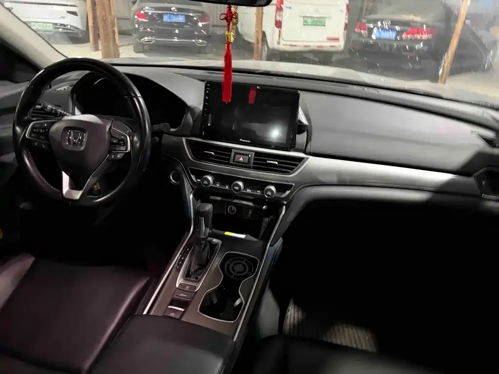 Honda Accord — фото 5