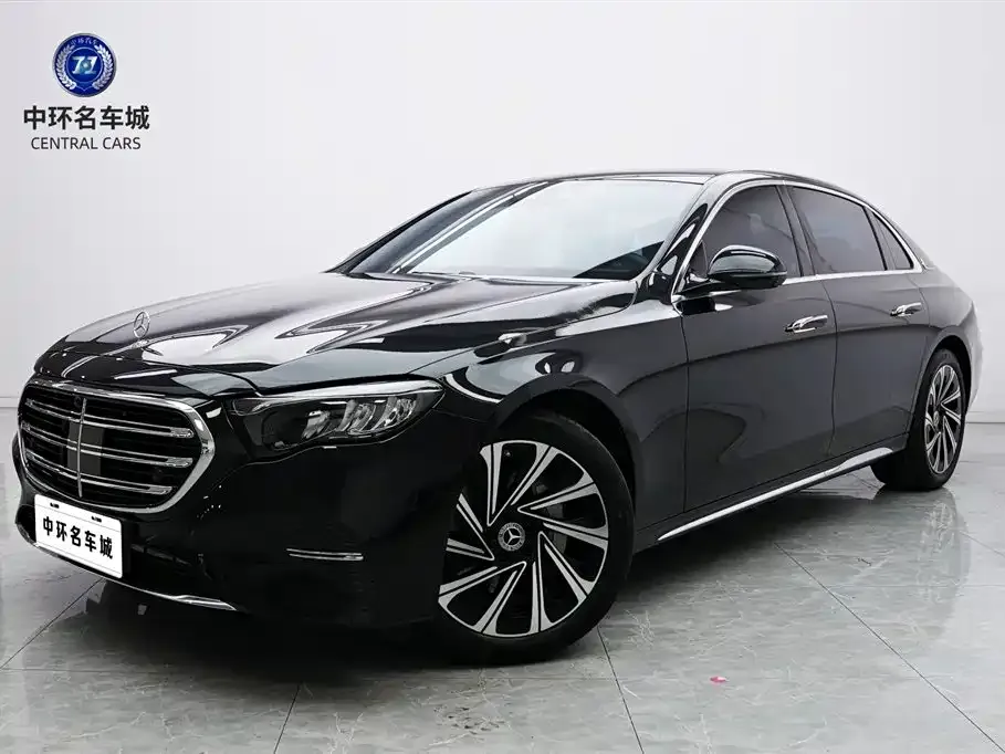 Mercedes-Benz E-Class — фото 1