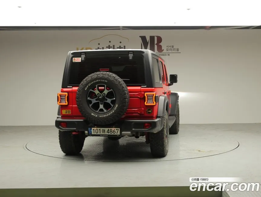 Jeep Wrangler — фото 10