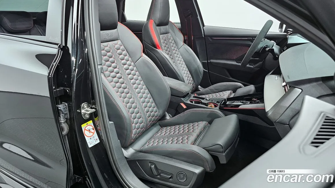 Audi RS3 2025 из KR, фото 9