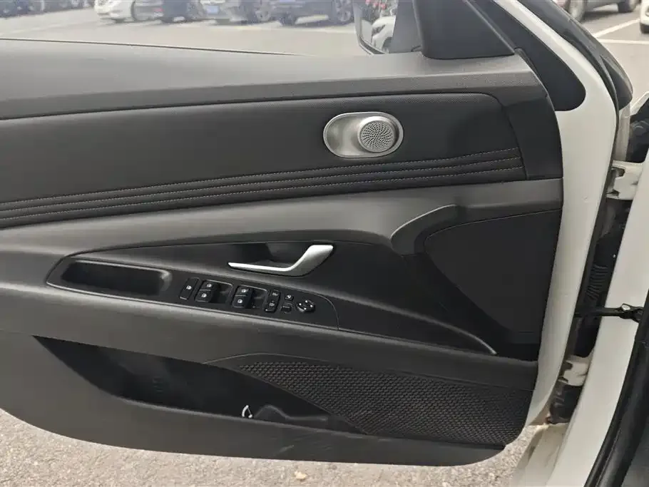 Hyundai Elantra 2021 из CN, фото 5