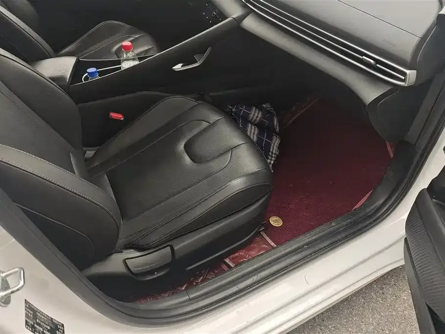 Hyundai Elantra 2021 из CN, фото 4