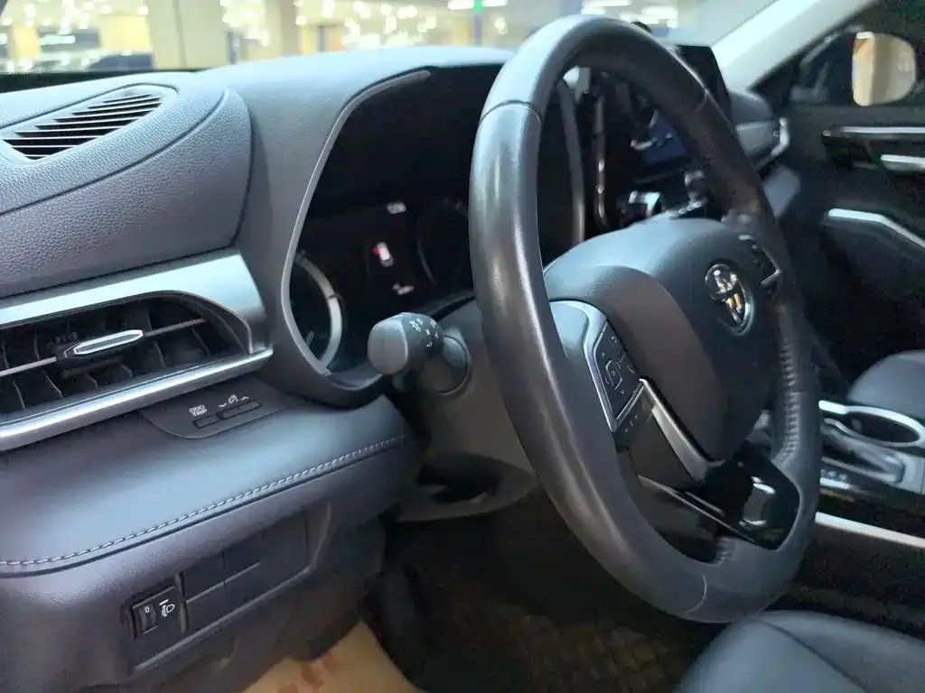 Toyota Highlander 2023 из CN, фото 8