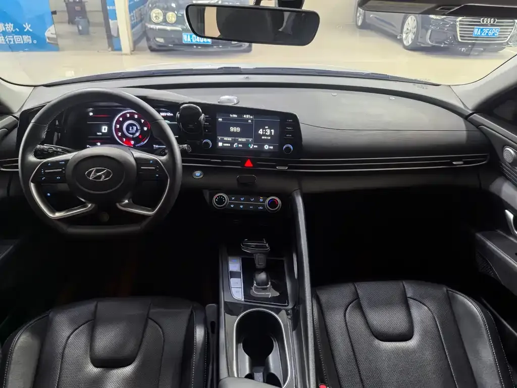 Hyundai Elantra 2023 из CN, фото 6