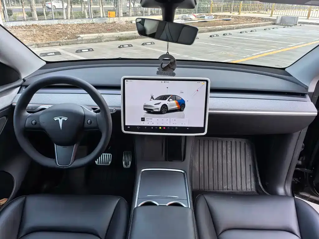 Tesla Model Y — фото 2