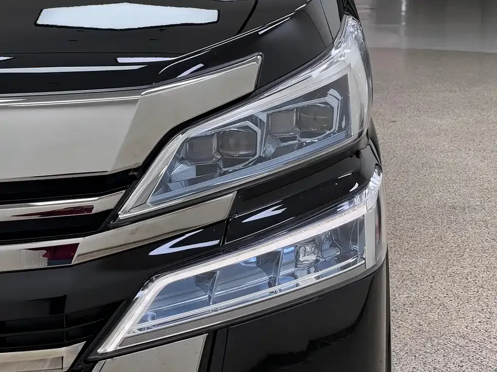 Toyota Vellfire 2022 из CN, фото 10