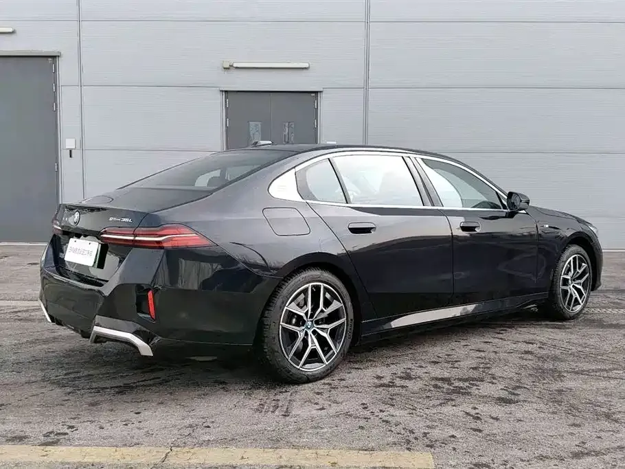 BMW i5 2025 из CN, фото 10