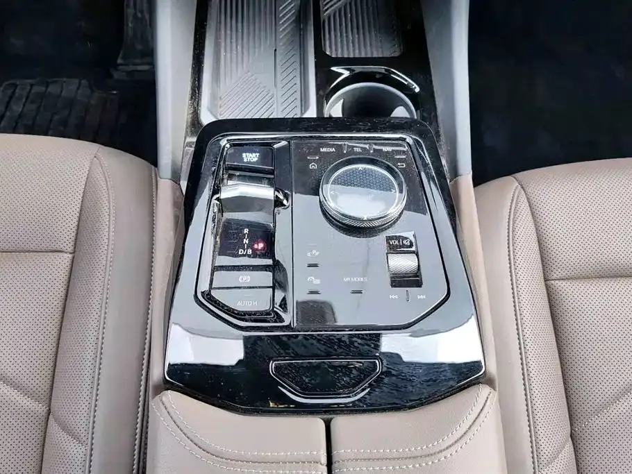 BMW i5 2025 из CN, фото 8