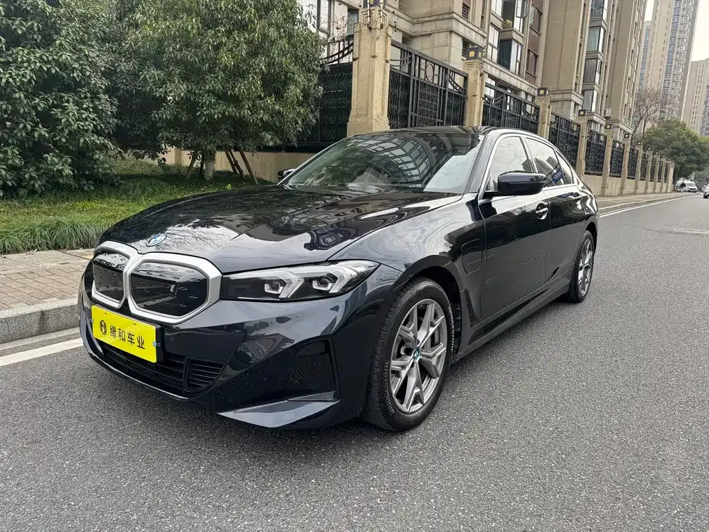 BMW i3 — фото 1