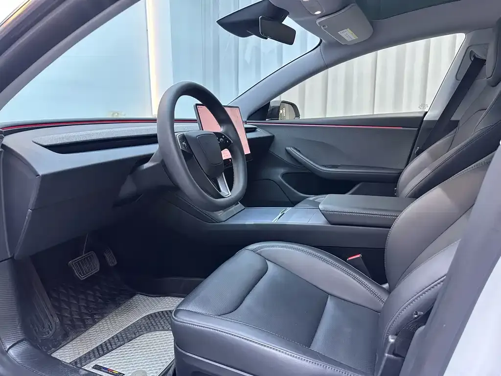 Tesla Model 3 — фото 10
