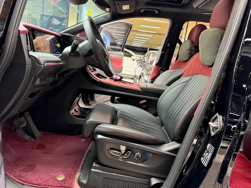 GAC Motor Trumpchi M8 — фото 10