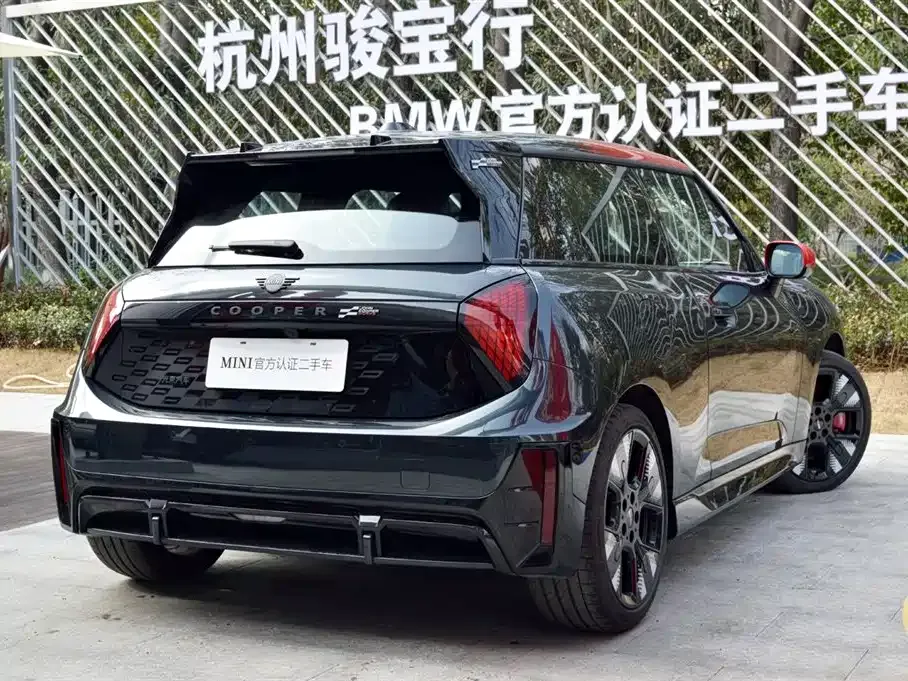 MINI JCW Electric 2025 из CN, фото 3