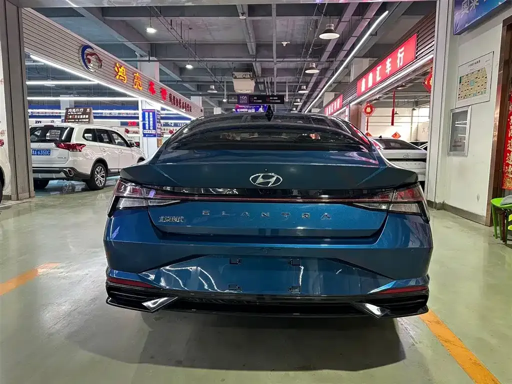 Hyundai Elantra — фото 6