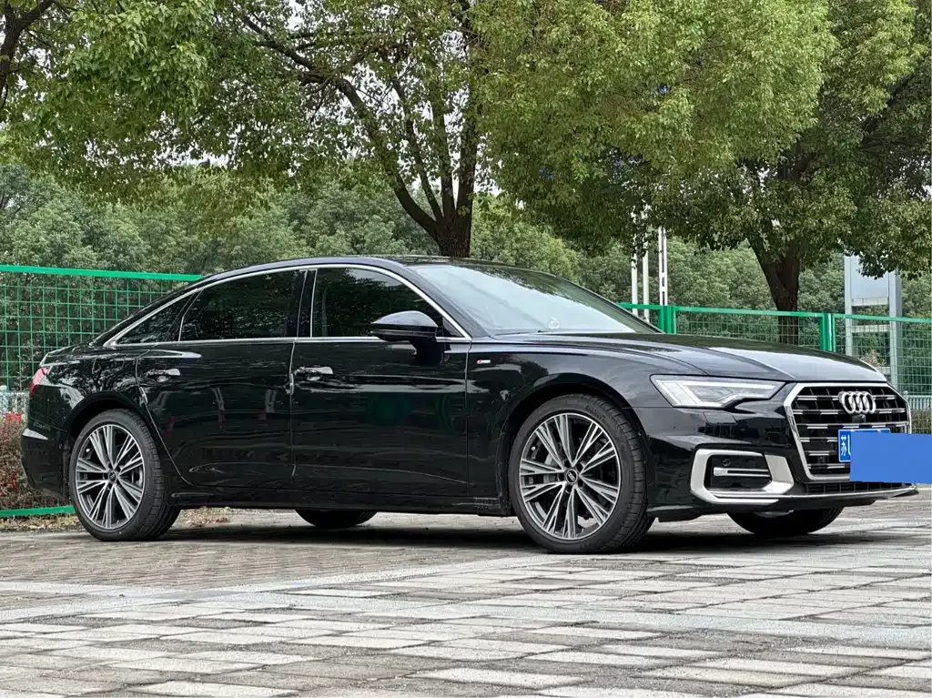 Audi A6L — фото 8