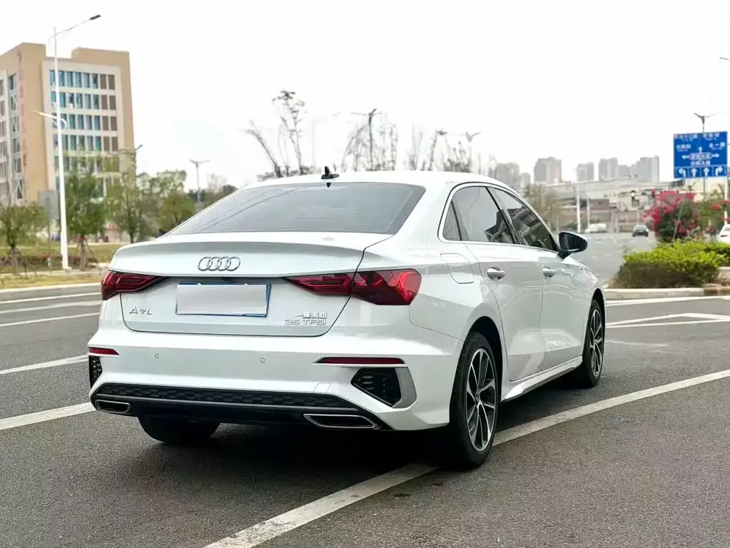 Audi A3 2024 из CN, фото 2
