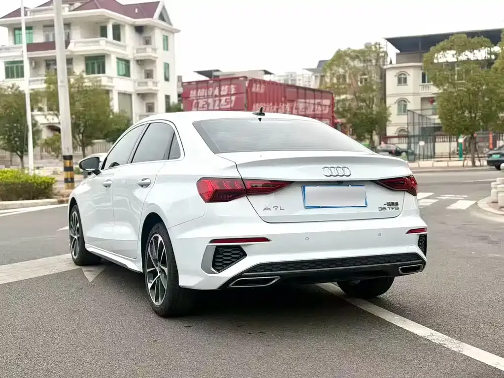Audi A3 2024 из CN, фото 3