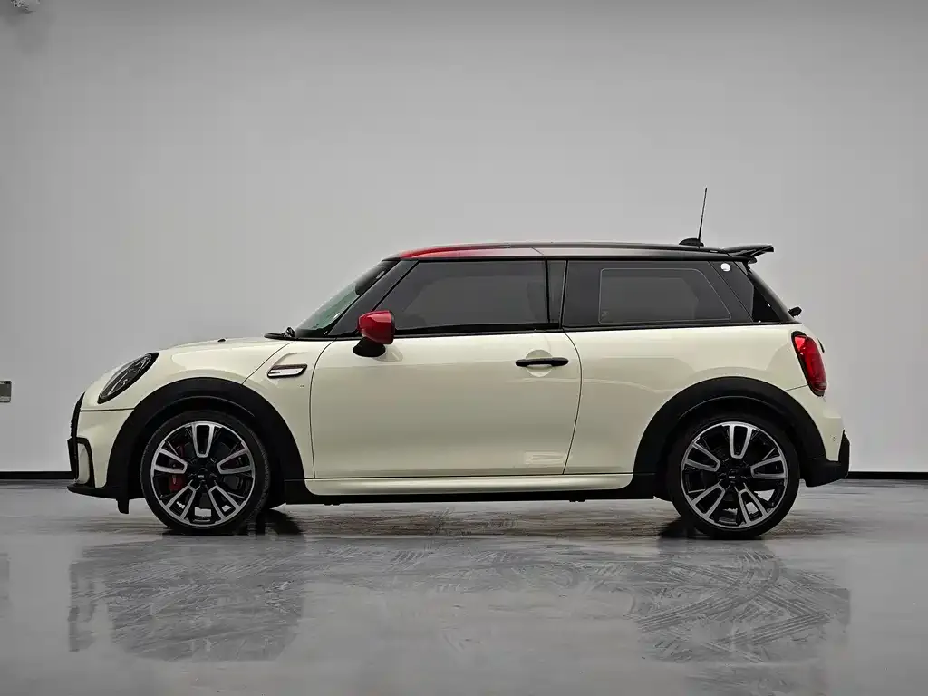 MINI JCW (John Cooper Works) — фото 9