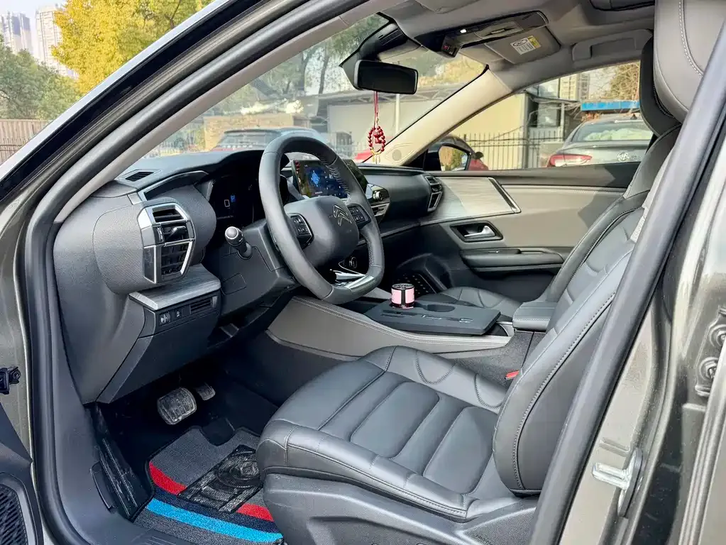 Citroen C5 X 2025 из CN, фото 6