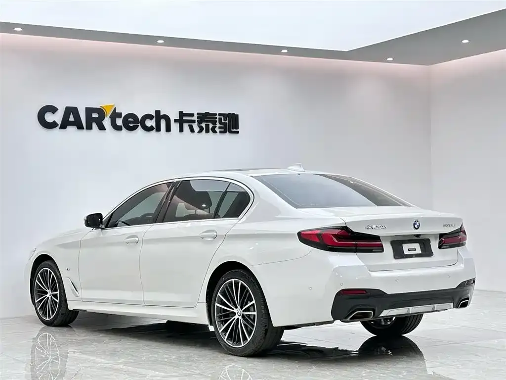 BMW 5 Series — фото 4
