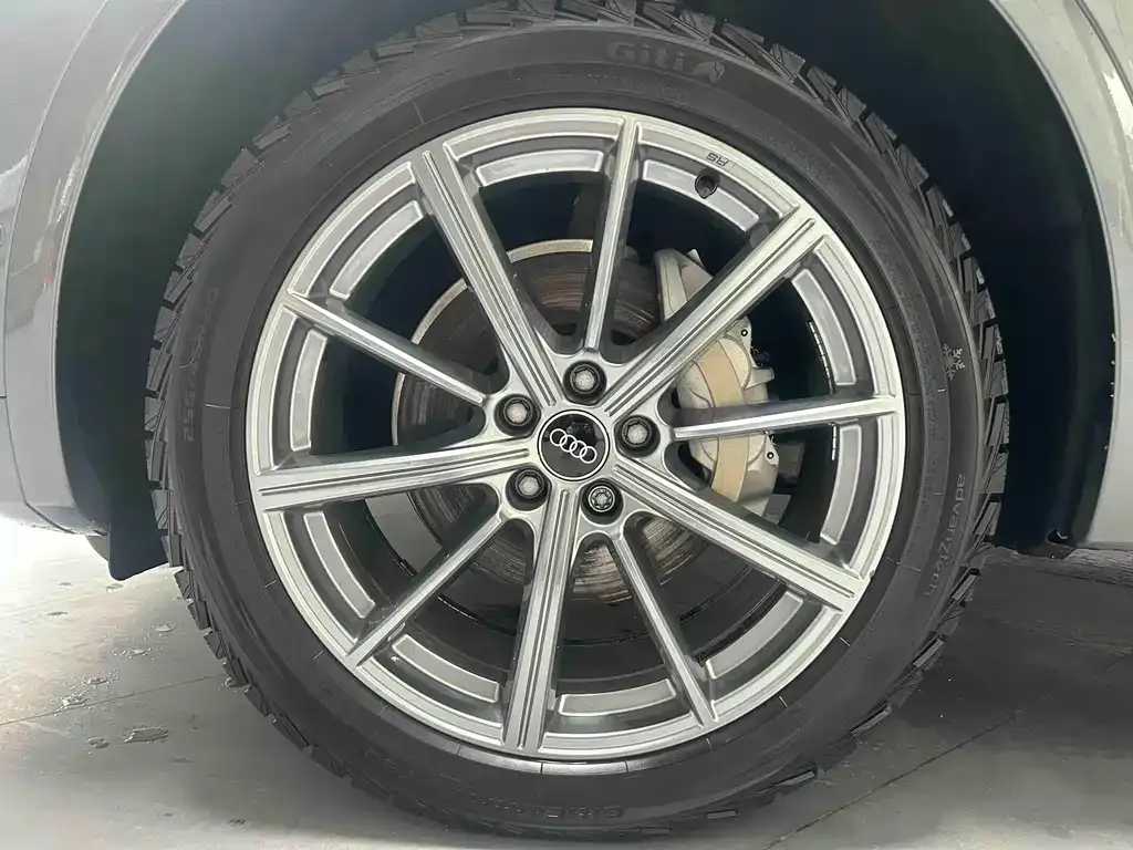 Audi Q5L 2022 из CN, фото 5