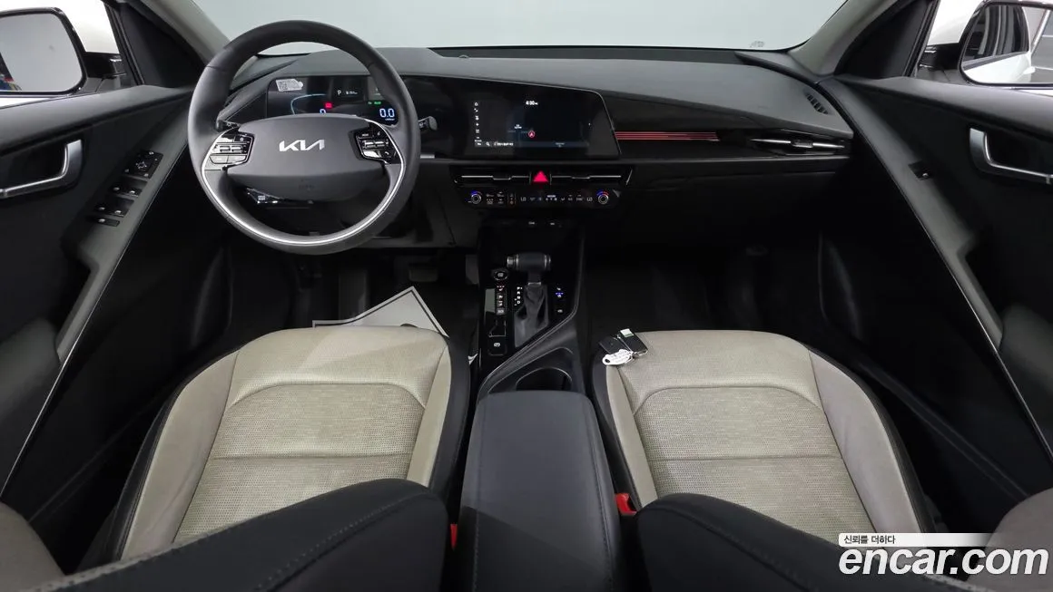 Kia Niro — фото 9