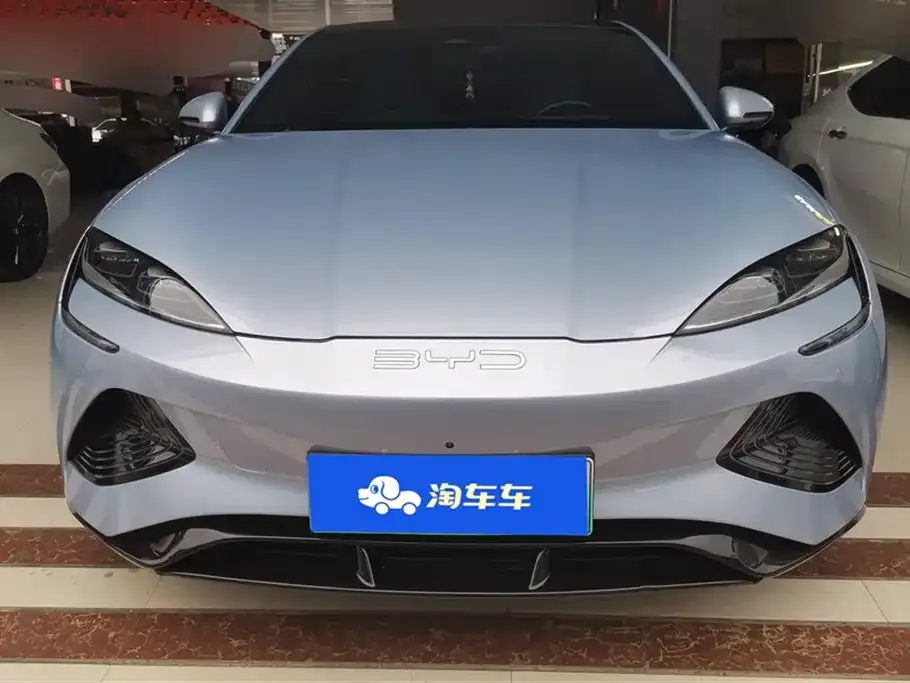 BYD Seal — фото 1