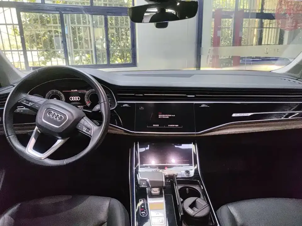 Audi Q7 — фото 2