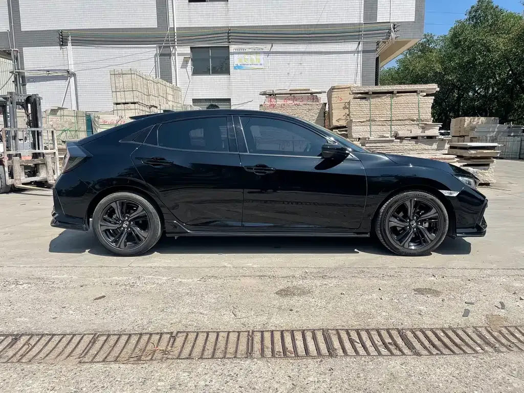 Honda Civic — фото 10