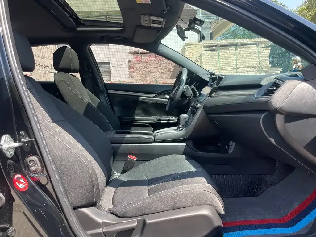Honda Civic — фото 6