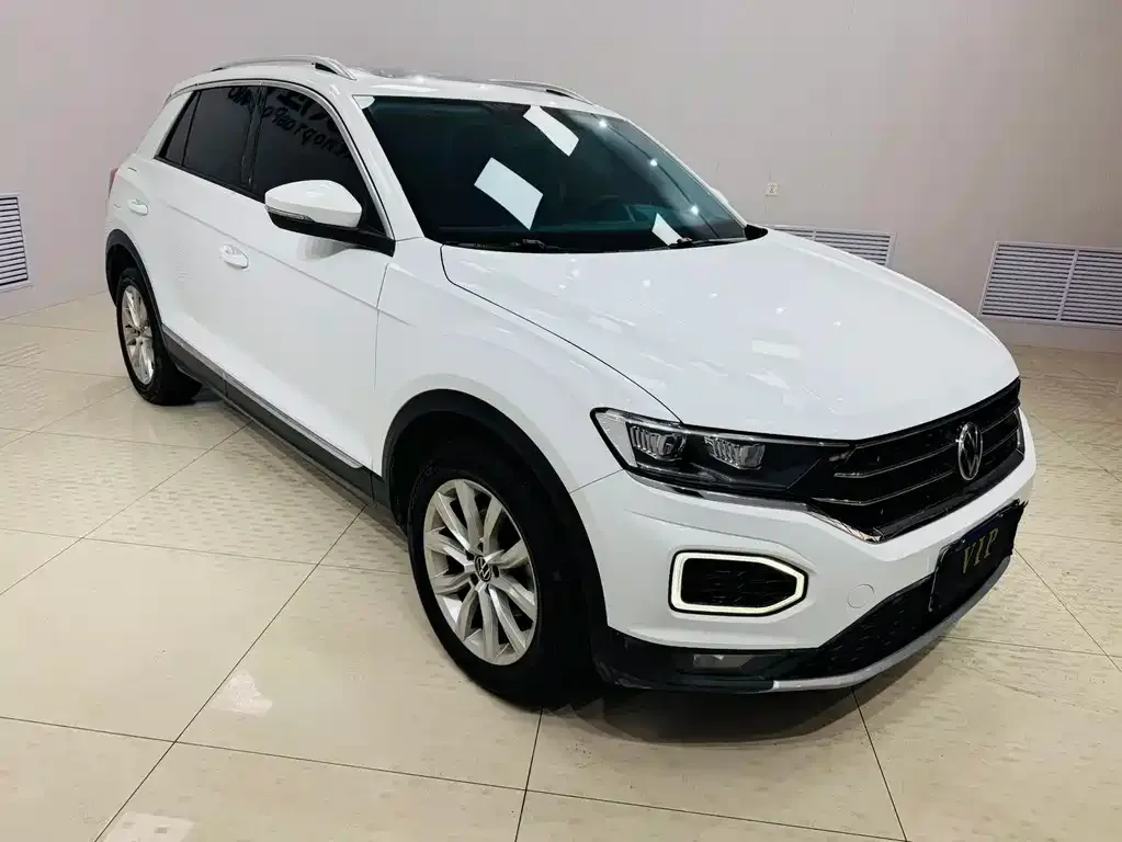 Volkswagen T-Roc — фото 10