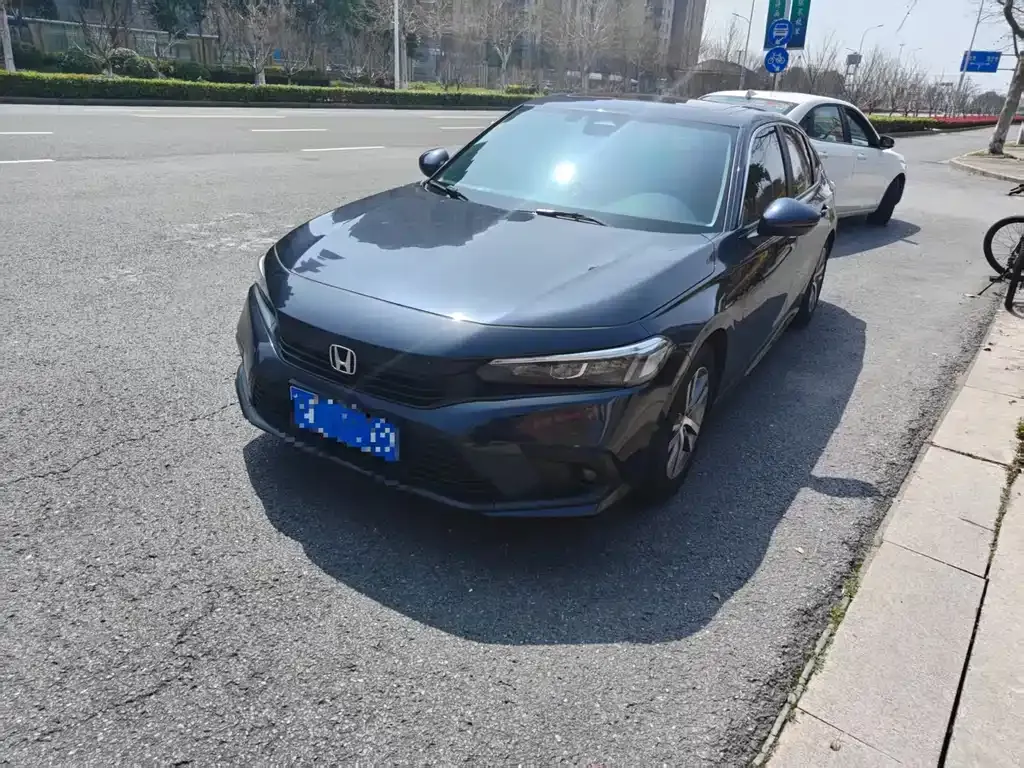 Honda Civic — фото 1