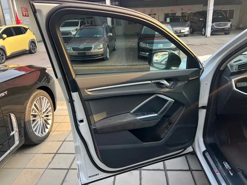 Audi Q3 Sportback 2024 из CN, фото 10