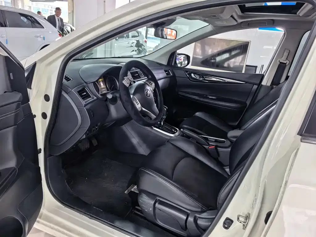 Nissan Tiida 2023 из CN, фото 8
