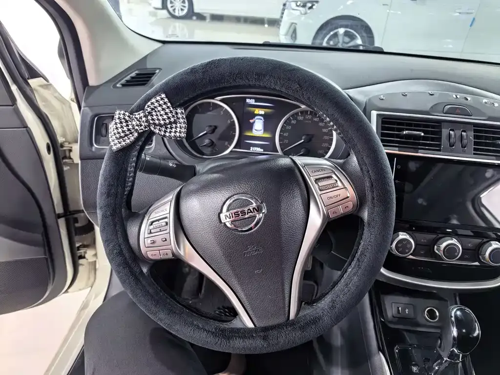Nissan Tiida 2023 из CN, фото 7