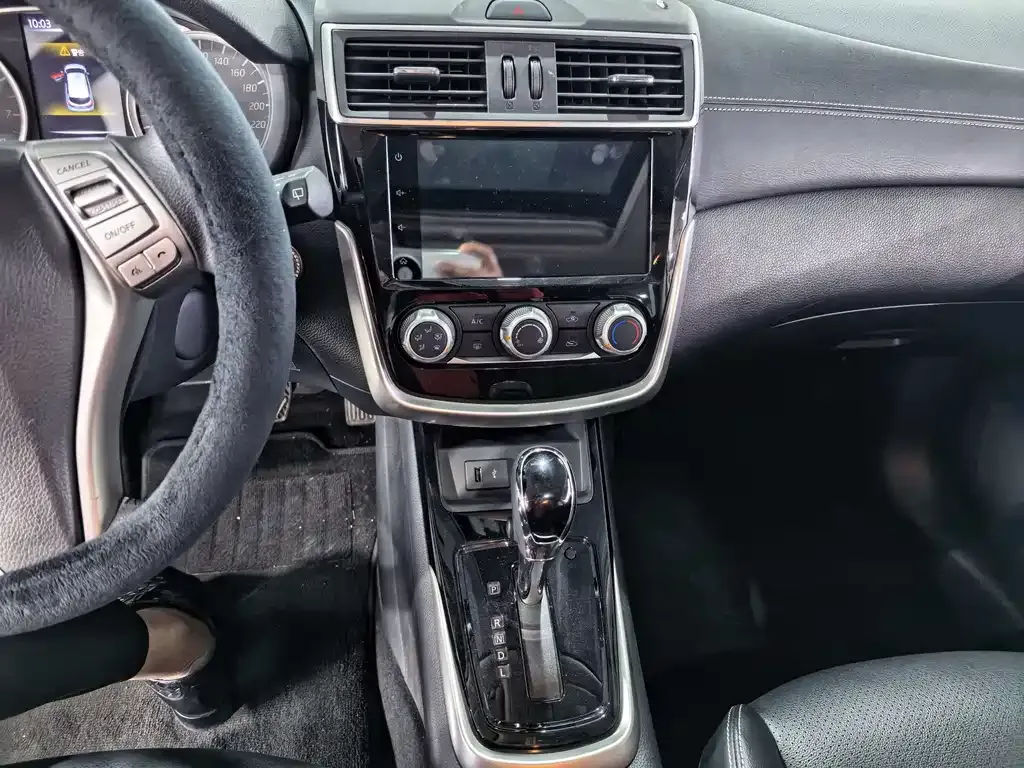 Nissan Tiida 2023 из CN, фото 4