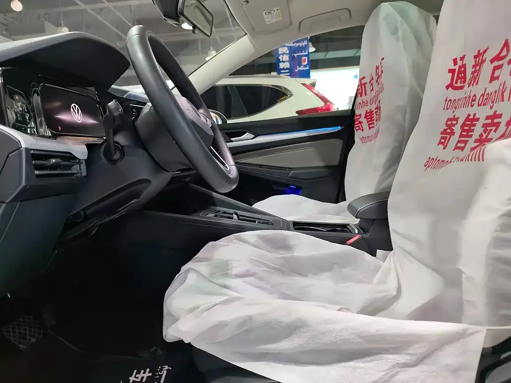 Volkswagen Golf 2022 из CN, фото 3