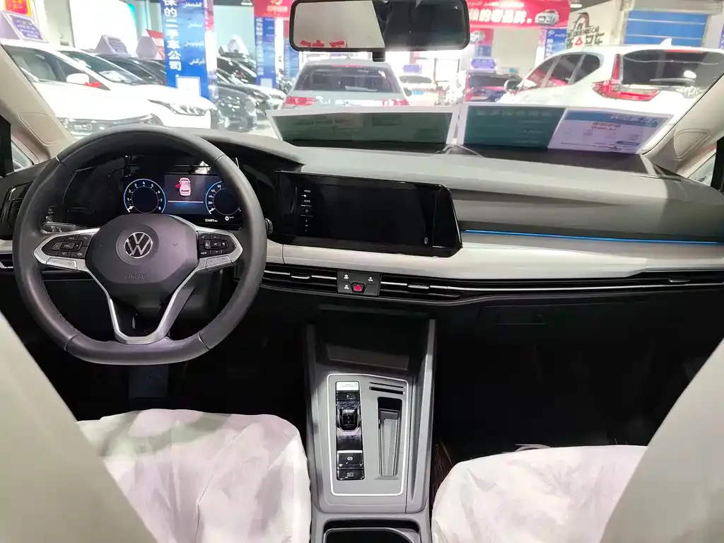 Volkswagen Golf 2022 из CN, фото 4